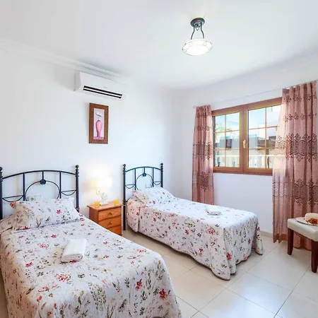 Nancy Puerto del Carmen (Lanzarote)